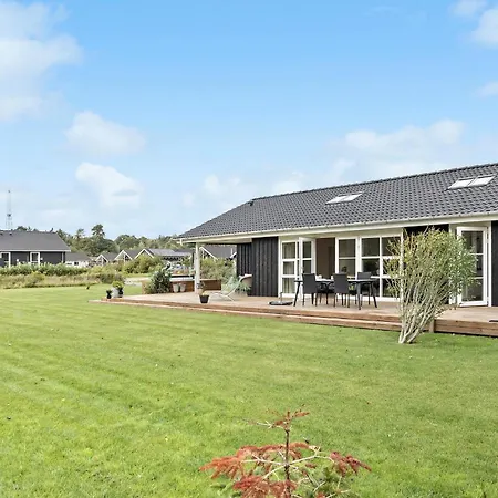 3 Bedroom In Hébergement de vacances Vejby